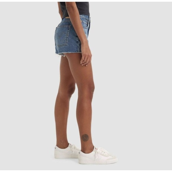 SP. Levi's 501 Original Fit High-Rise Women's Jean Shorts - Darn It Now - 31 - Picture 2 of 3